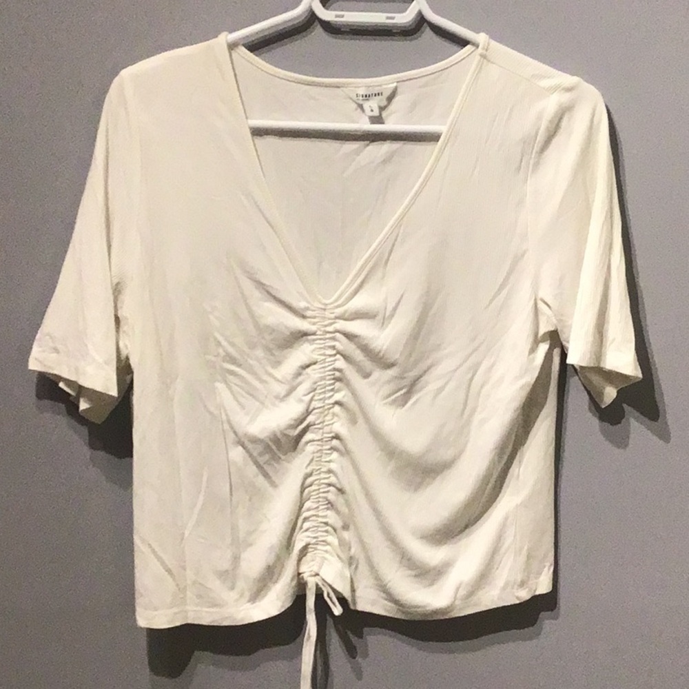 Reitmans Off White Cinched Top 10$ or 2 for 15$!